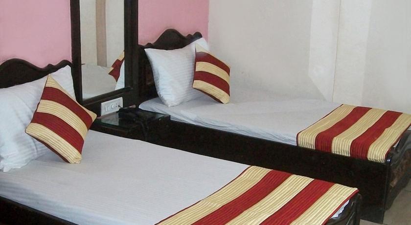 Anmol Hotel
